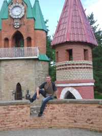 дмитрий лазарев